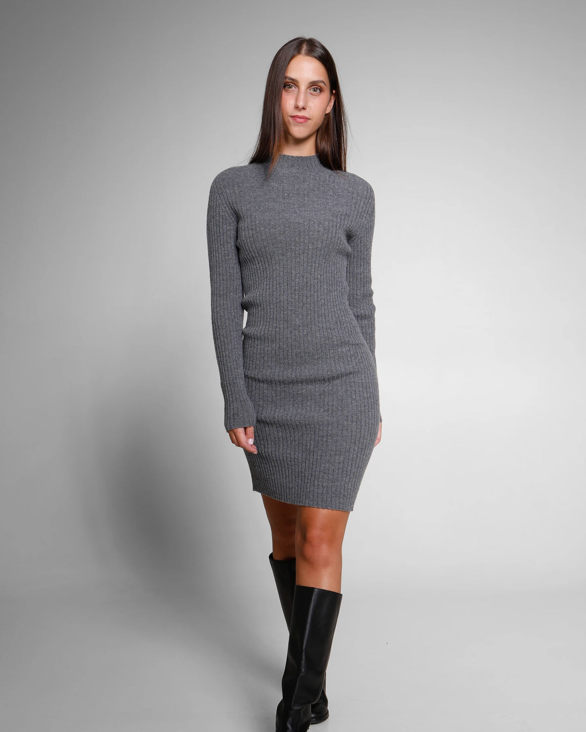 Abito a costina con collo a Lupetto Lana e Cashmere