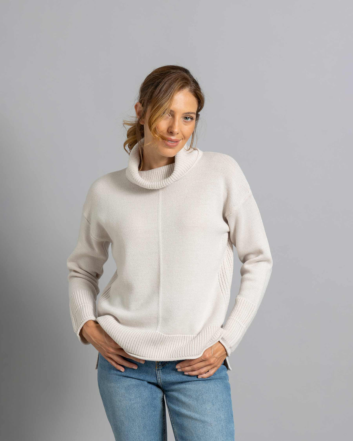 Ciambella donna a 3 Fili in puro Merino colore Beige, made in Italy. Brand Matteo Fiorio Maglieria