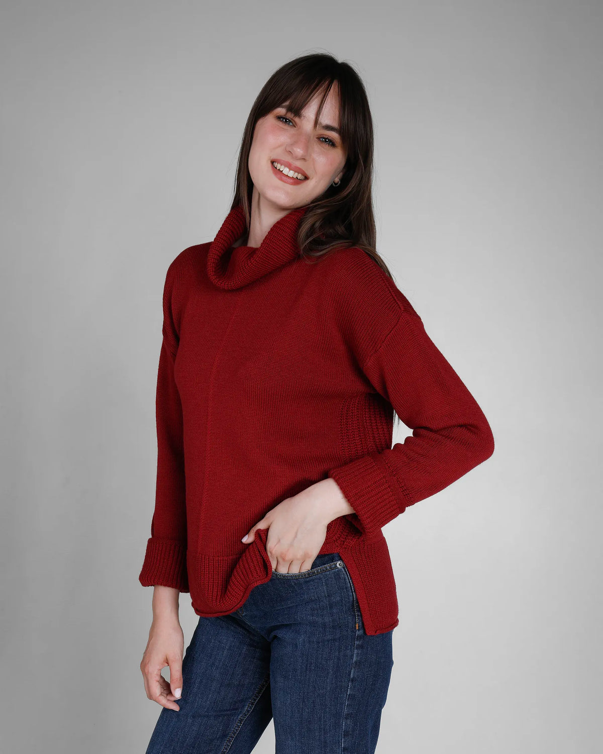 Ciambella donna a 3 Fili in puro Merino colore Bordeaux, made in Italy. Brand Matteo Fiorio Maglieria