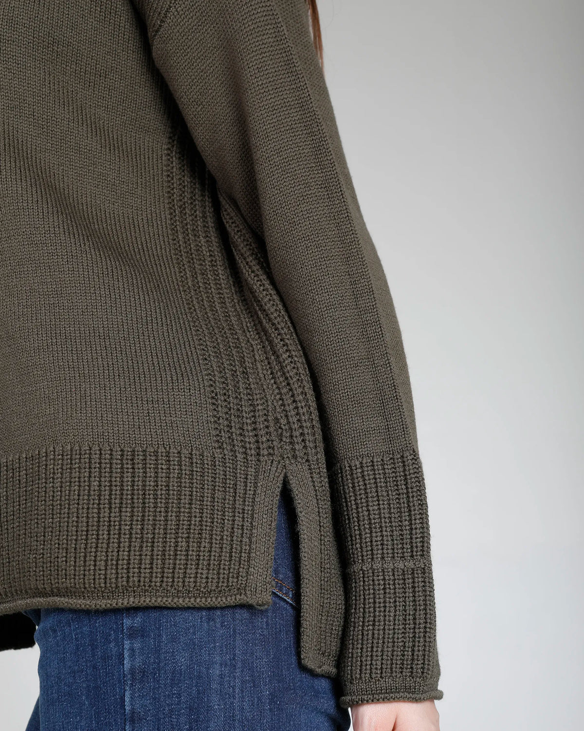 Ciambella donna a 3 Fili in puro Merino colore Verde, made in Italy. Brand Matteo Fiorio Maglieria