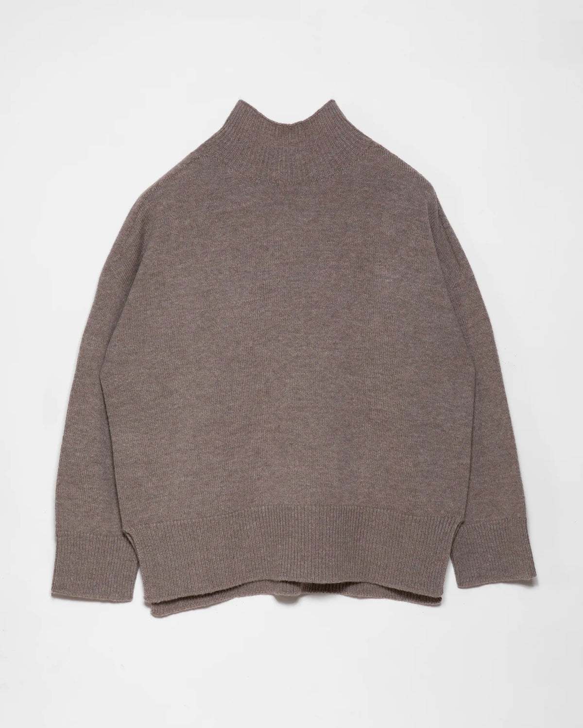 Maglione da donna con collo a lupetto  due fili in Lana e Cashmere colore Beige. Brand Matteo Fiorio Maglieria