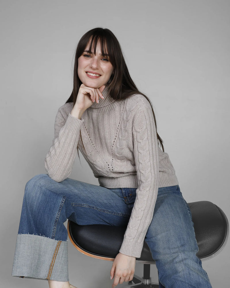 Dolcevita donna colore Beige in lana e Cashmere, made in Italy. Brand Matteo Fiorio Maglieria