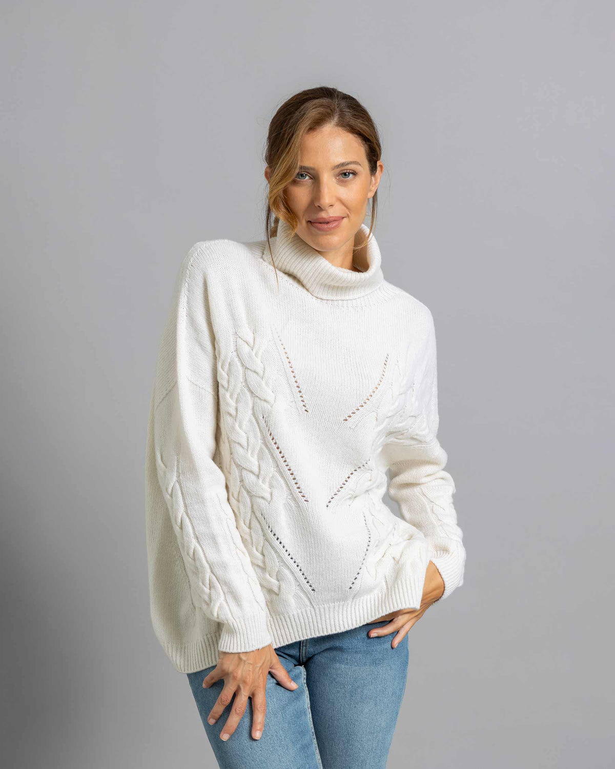 dolcevita-over-lana-merino-e-cashmere-con-treccia-Matteo-Fiorio-Maglieria-4