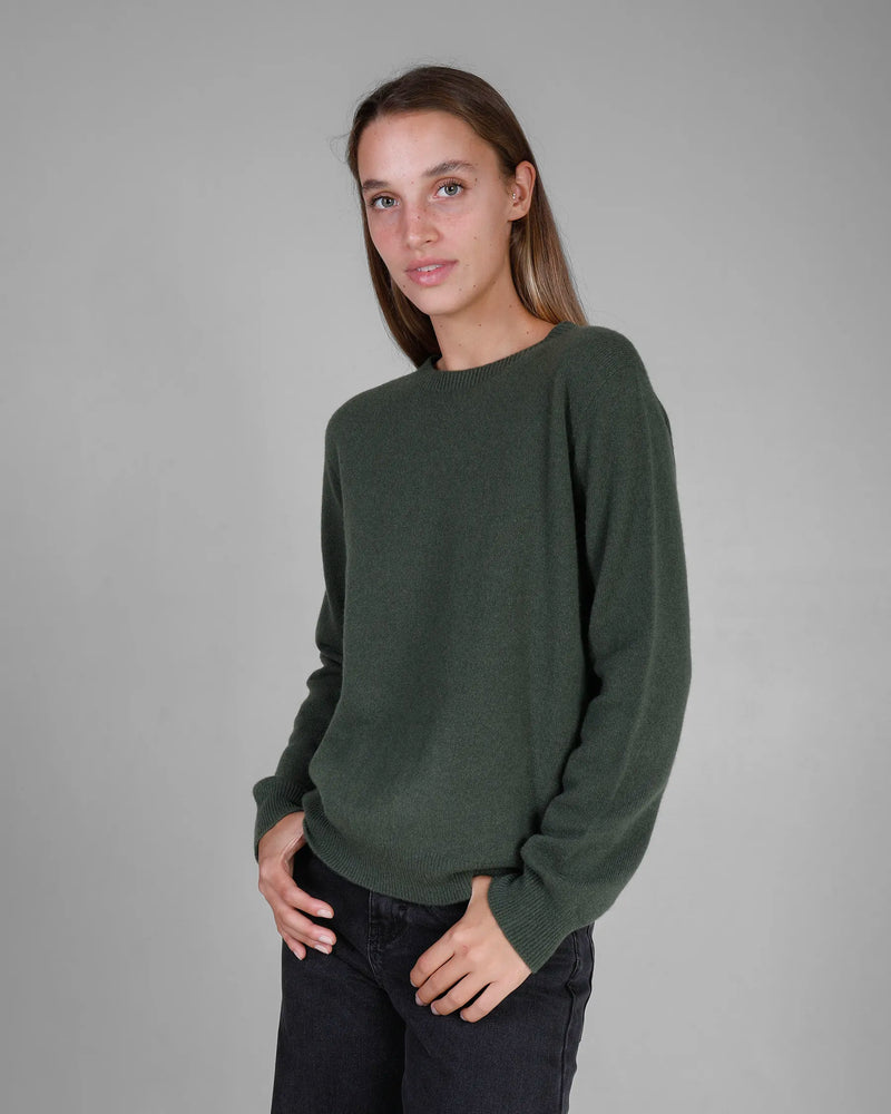 Girocollo donna a un filo in Puro Cashmere colore Verde. Brand Matteo Fiorio Maglieria.