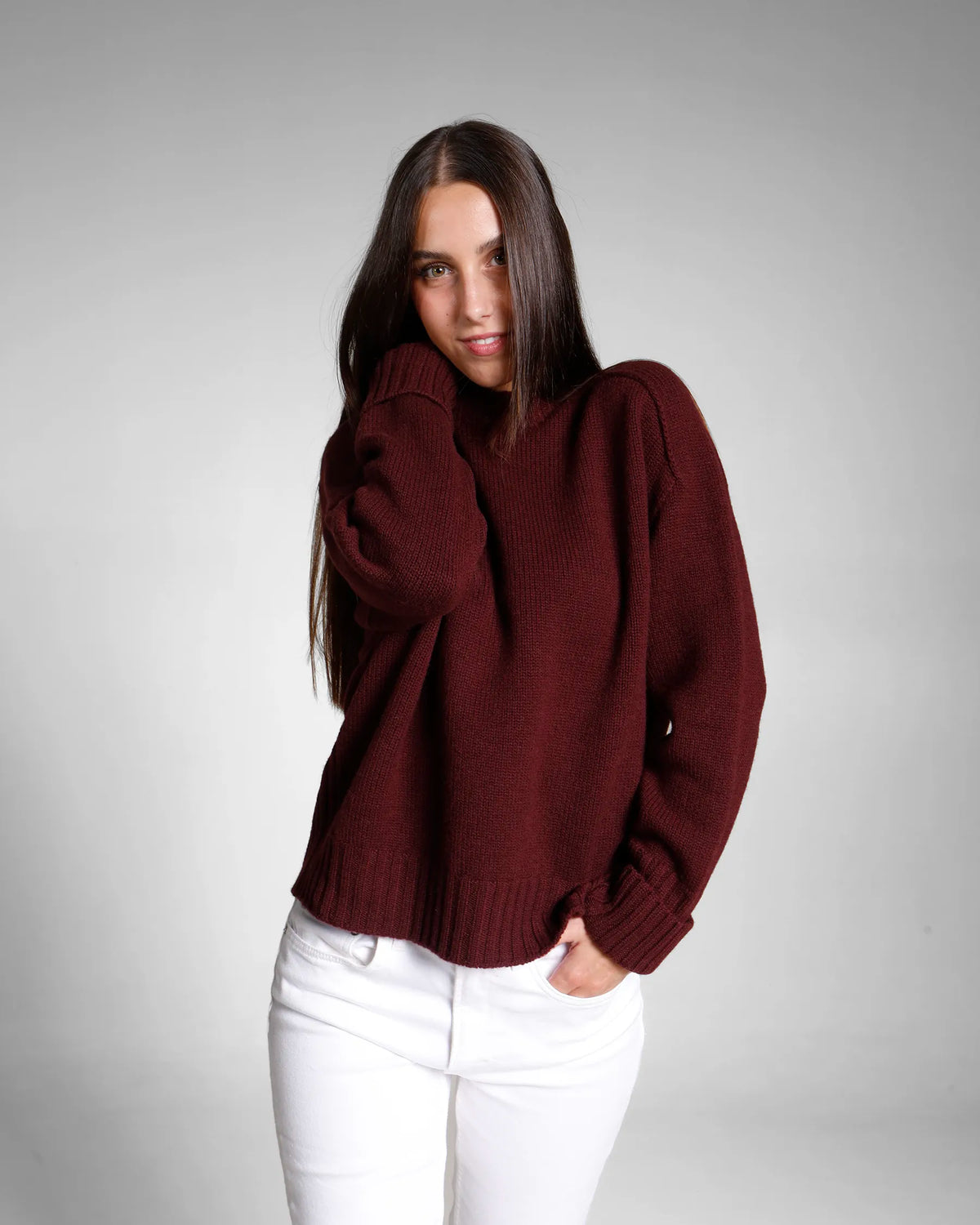 Girocollo donna pesante in Lana e Cashmere colore Bordeaux, made in Italy. Brand Matteo Fiorio Maglieria.