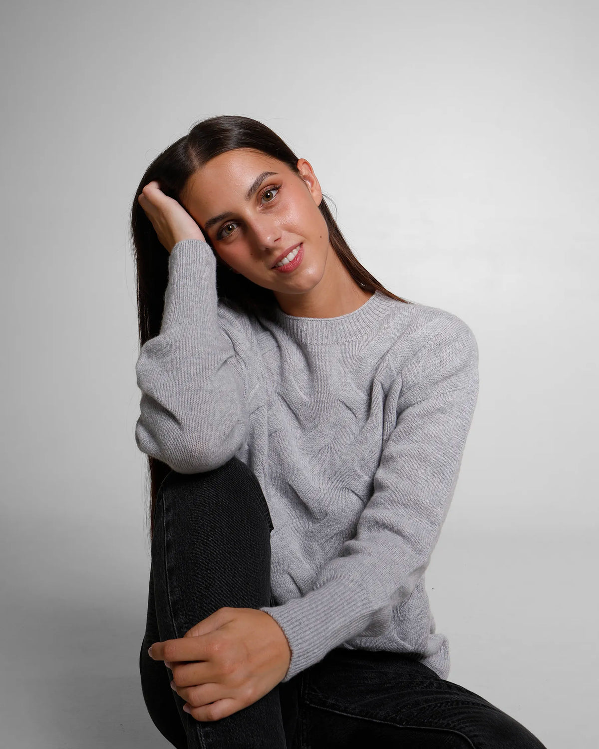 Girocollo quadratino con lavorazione a canestro