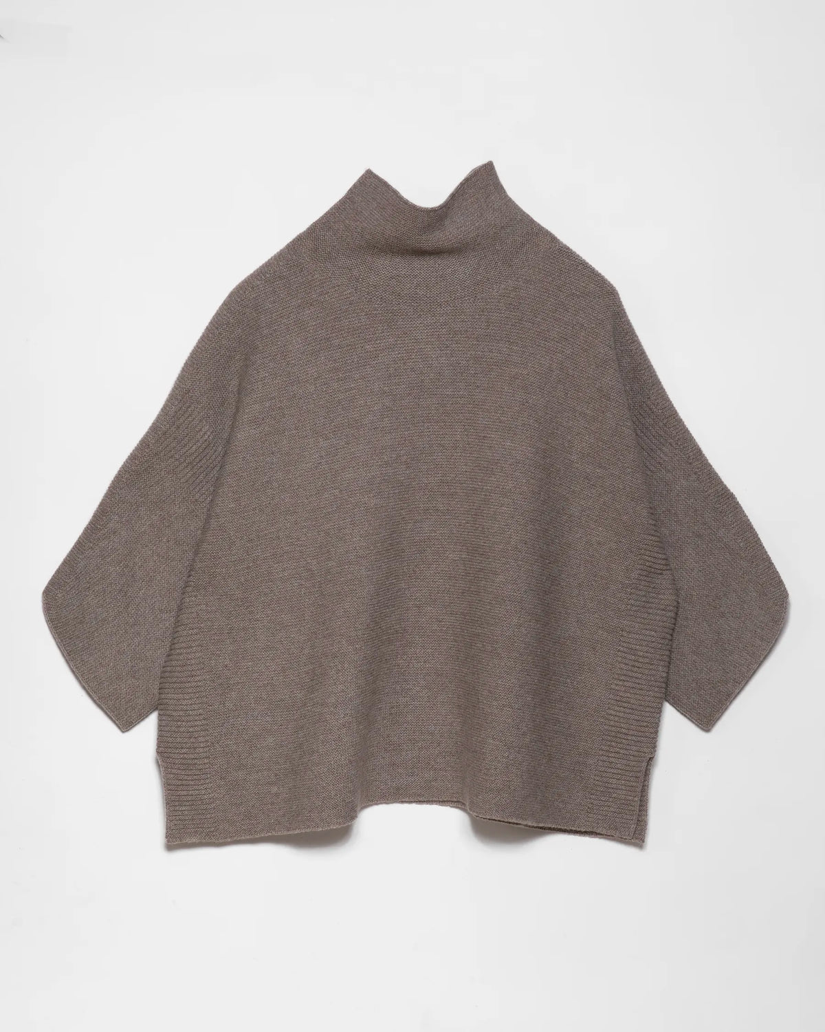 Maglia a Kimono in lana e cashmere colore visone, made in Italy. brand Matteo Fiorio Maglieria.