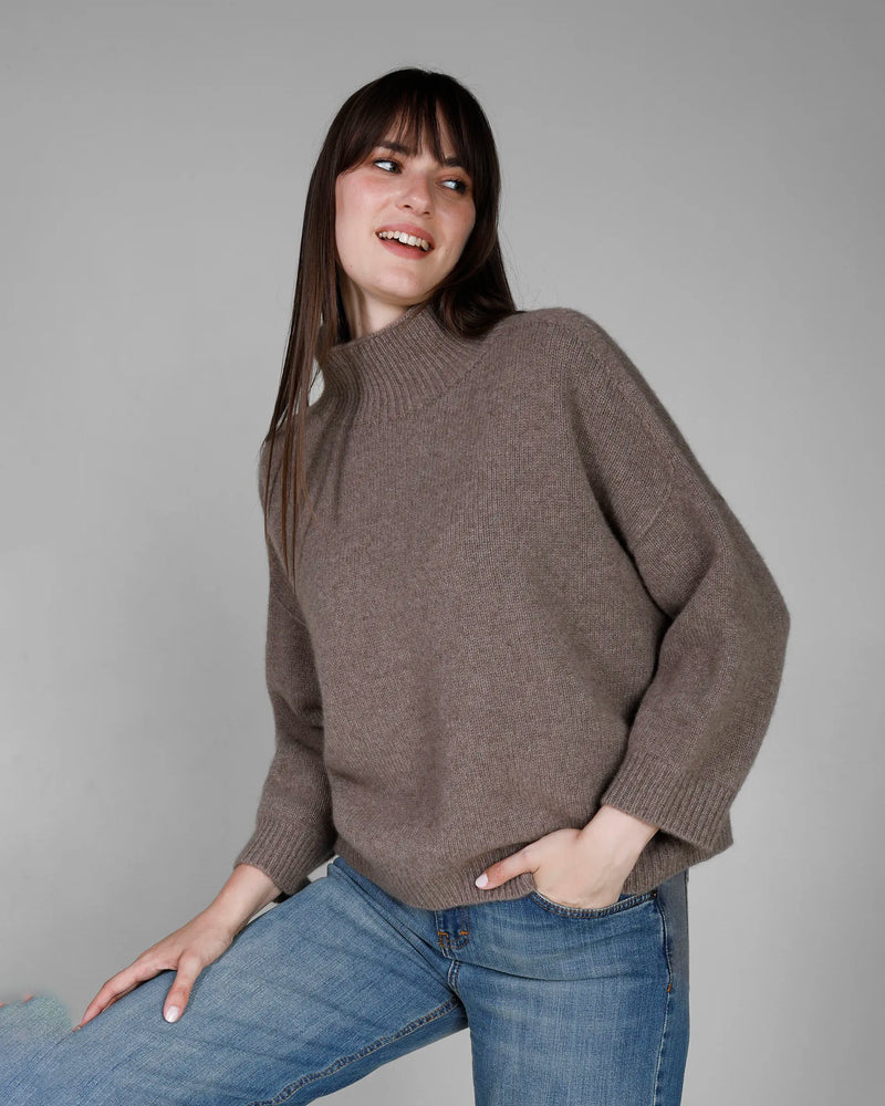 Maxi maglia Donna in puro Cashmere Colore Tortora, made in Italy. Brand Matteo Fiorio Maglieria