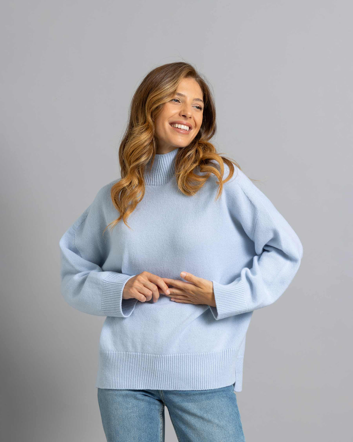 Maxi magli donna in Puro Cashmere colore Azzurro, made in Italy. Brand Matteo Fiorio Maglieria