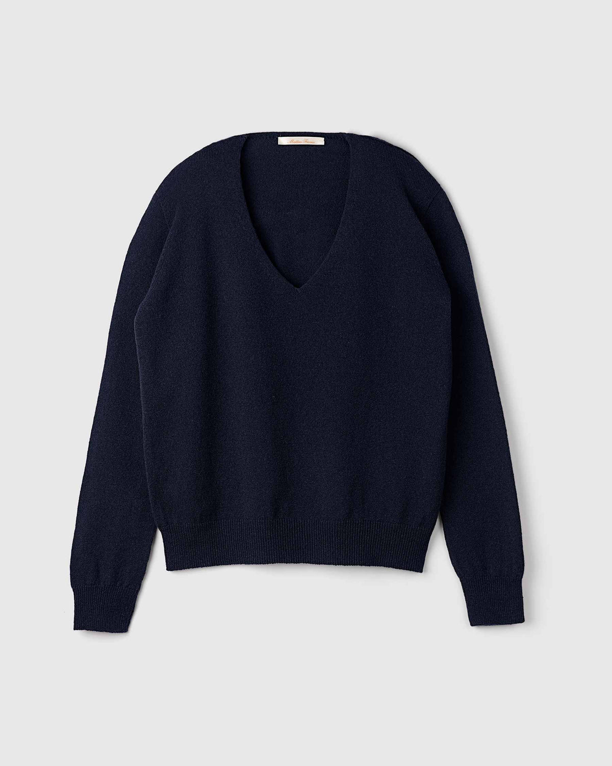 scollo-v-basic-lana-e-cashmere-blu-Matteo-Fiorio-Maglieria