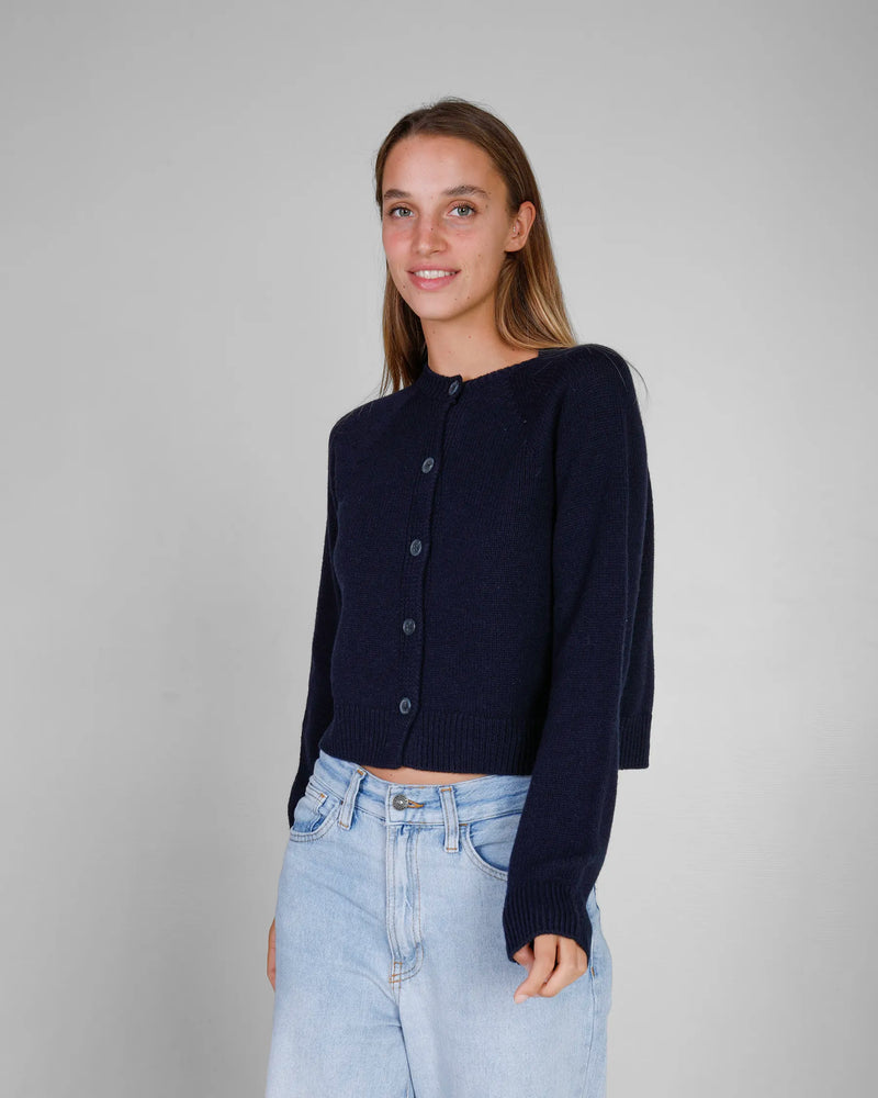Cardigan corto in lana merino e cashmere colore Blu, made in Italy. Brand Matteo Fiorio Maglieria