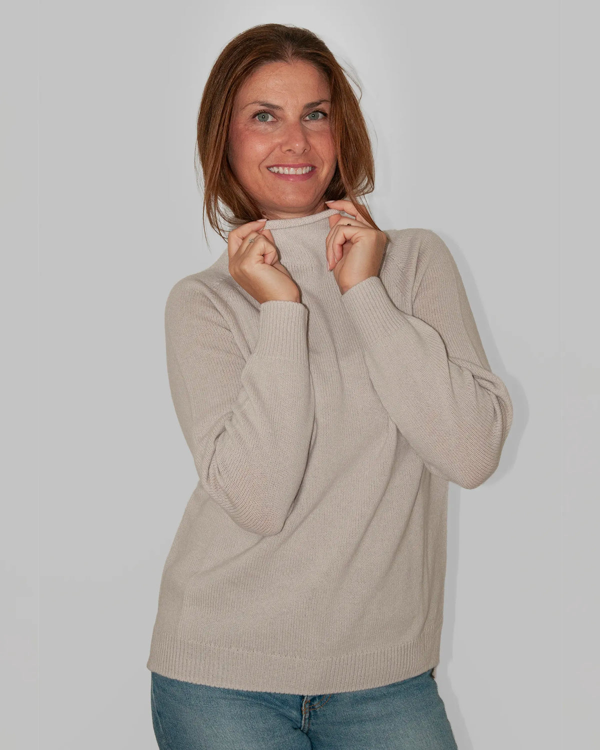 Lupetto raglan donna in lana e cashmere colore Stucco, Made in Italy - Matteo Fiorio Maglieria
