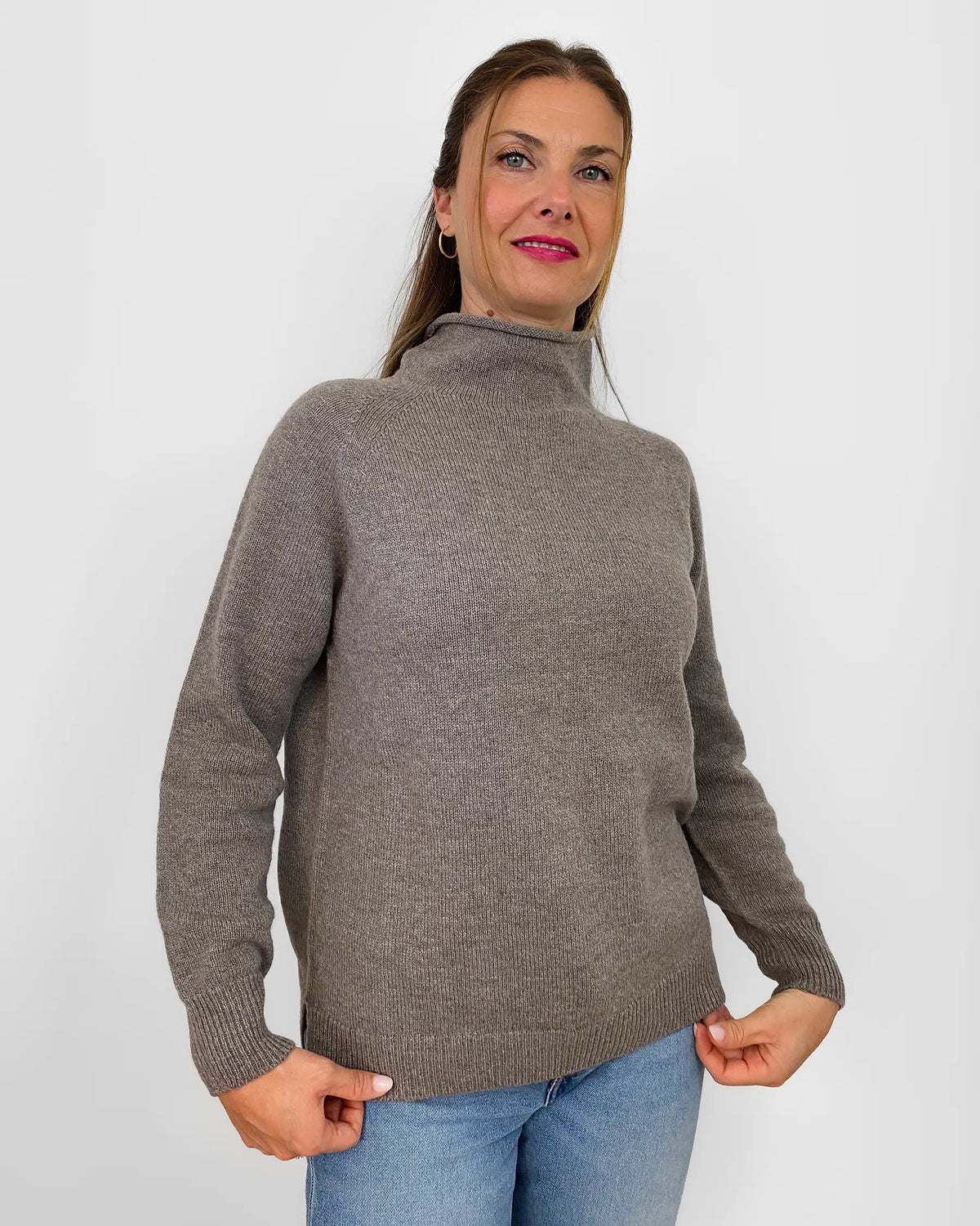 Lupetto raglan donna in lana e cashmere colore Visone, Made in Italy - Matteo Fiorio Maglieria