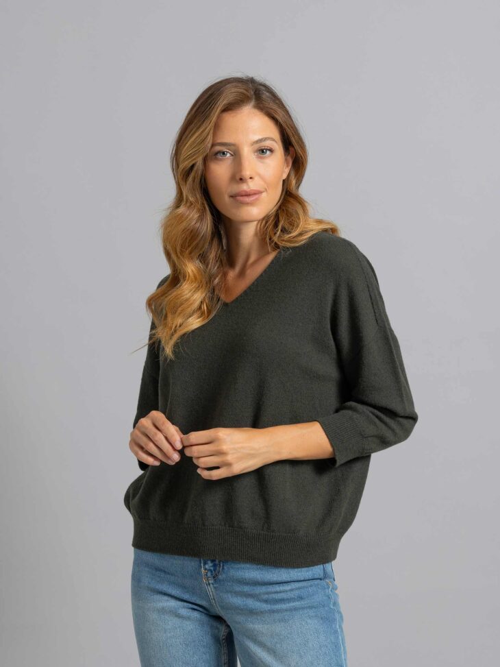 maglia-scollo-a-v-in-lana-merino-e-cashmere-Matteo-Fiorio-Maglieria-5